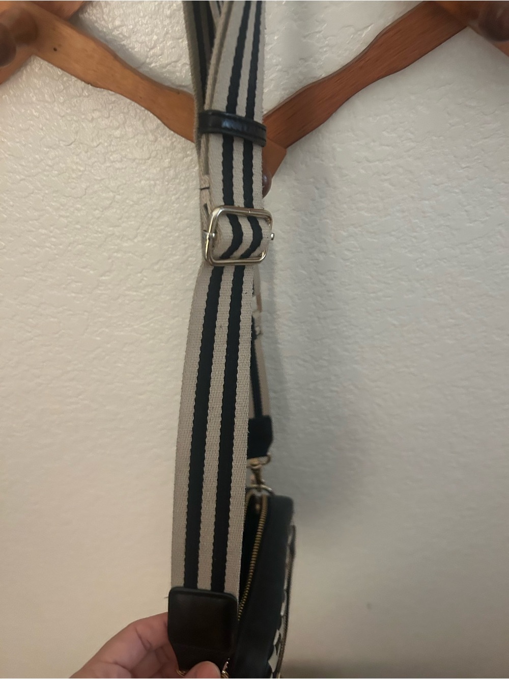 Universal Thread Black and Cream Checkerboard Crossbody Bag - Picture 5 of 6